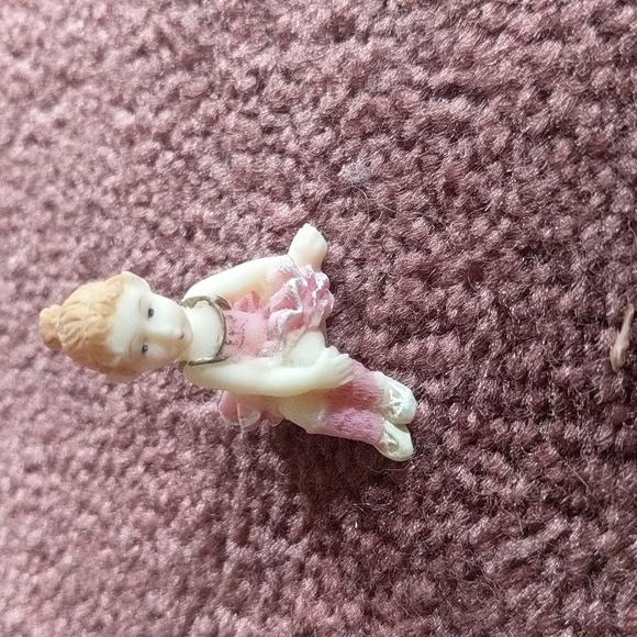 11 Small Ballerina Figurines - Picture 12 of 12